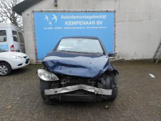 Voiture accidenté Mercedes B-klasse B (W245,242) Hatchback 2.0 B-180 CDI 16V (OM640.940(Euro 4)) [80kW]  (=
03-2005/11-2011) 2007/11