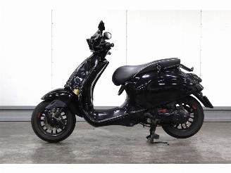 Avarii scootere Vespa  Sprint BROM schade 2016/0