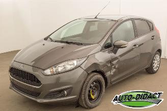 Vaurioauto  commercial vehicles Ford Fiesta 1.0 Benz 59 kw Airco 2016/4
