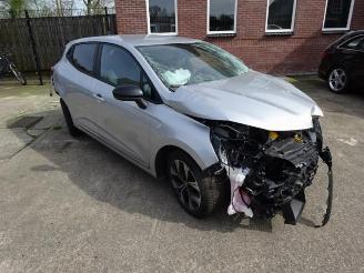 Damaged car Renault Clio Clio V (RJAB), Hatchback 5-drs, 2019 1.0 TCe 90 12V 2023/10