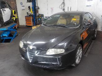 demontáž osobní automobily Alfa Romeo GT GT (937) Coupé 2.0 JTS 16V (937.A.1000) [121kW]  (11-2003/09-2010) 2004/0