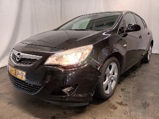 damaged commercial vehicles Opel Astra Astra J (PC6/PD6/PE6/PF6) Hatchback 5-drs 1.6 16V (A16XER(Euro 5)) [85=
kW]  (12-2009/10-2015) 2010/3
