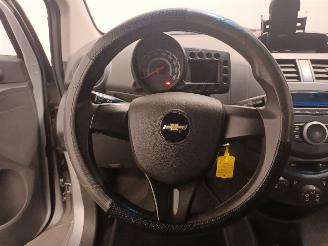 Chevrolet  Spark (M300) Hatchback 1.0 16V (LMT) [50kW]  (03-2010/12-2015) picture 13
