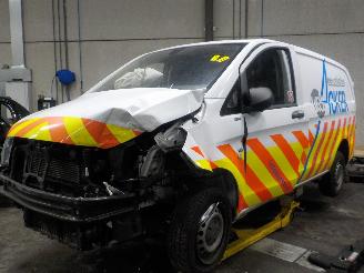 Damaged car Mercedes Vito Vito (447.6) Van 1.6 109 CDI 16V (OM622.951(R9M-503)) [65kW]  (10-2014=
/...) 2016/5