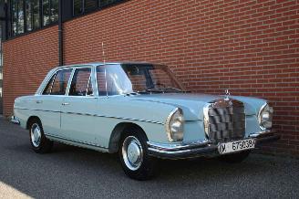 Salvage car Mercedes E-klasse W108 250SE SE NIEUWSTAAT GERESTAUREERD TOP! 1968/5