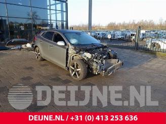 škoda osobní automobily Volvo V-40 V40 (MV), Hatchback 5-drs, 2012 / 2019 2.0 D2 16V 2015/10