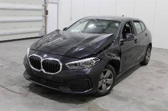 rozbiórka samochody osobowe BMW 1-serie 116 2022/10