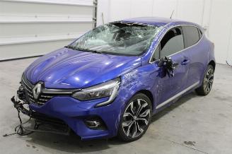 Vaurioauto  passenger cars Renault Clio  2021/11