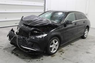 Damaged car Mercedes Cla-klasse CLA 180 2018/3