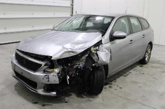 uszkodzony samochody osobowe Peugeot 308  2019/7
