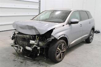 uszkodzony samochody osobowe Peugeot 5008  2020/8