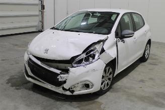 škoda dodávky Peugeot 208  2019/6