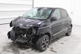 Damaged car Renault Twingo  2019/9