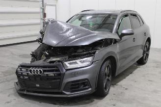 Damaged car Audi Q5  2019/8
