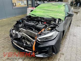 Voiture accidenté BMW 1-serie 1 serie (F40), Hatchback, 2019 118i 1.5 TwinPower 12V 2021/10