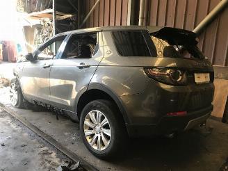damaged passenger cars Land Rover Discovery 2000 diesel / 110KW 2016/1