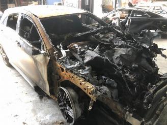 Damaged car Mercedes A-klasse 100KW - 2143CC - DIESEL 2018/3