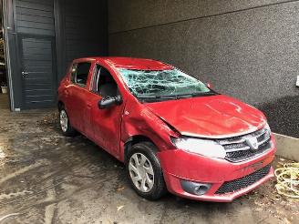 krockskadad bil auto Dacia Sandero  2019/1