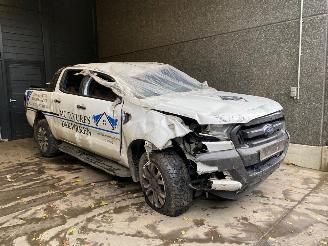 Voiture accidenté Ford Ranger Ranger Pick-up 2018 3.2 TDCi 20V 4x4 Pick-up  Diesel 3.198cc 147kW 2018/11