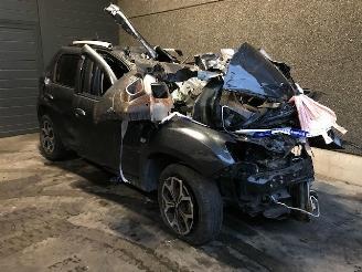 demontáž osobní automobily Dacia Duster (SR) SUV 2018 1.2 TCE 16V SUV  Benzine 1.198cc 92kW (125pk) FWD 2018/3