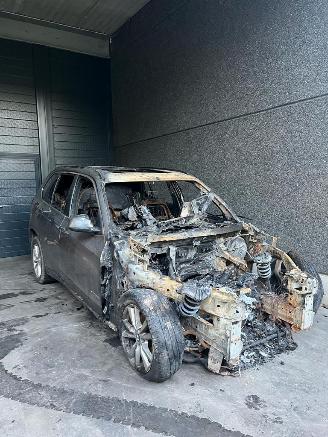 damaged motor cycles BMW X5 X5 (F15) SUV 2013 / 2018 2014/9