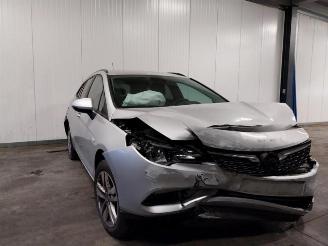 uszkodzony samochody osobowe Opel Astra Astra K, Hatchback 5-drs, 2015 / 2022 1.5 CDTi 105 12V 2020/12