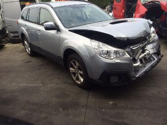 Damaged car Subaru Outback  2013/1