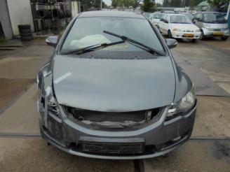uszkodzony samochody osobowe Honda Civic Civic (FA/FD), Sedan, 2005 / 2012 1.3 Hybrid 2011/5
