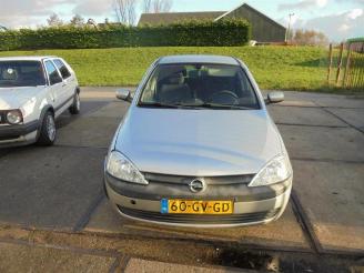 danneggiata veicoli commerciali Opel Corsa Corsa C (F08/68), Hatchback, 2000 / 2009 1.2 16V 2001/4