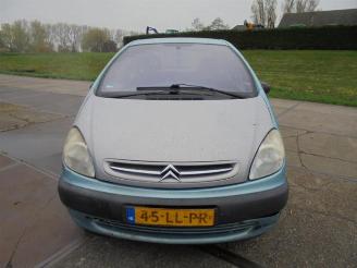 Voiture accidenté Citroën Xsara-picasso Xsara Picasso (CH), MPV, 1999 / 2012 1.6 2003/3
