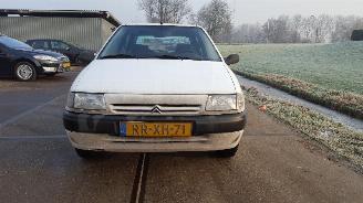 Coche accidentado Citroën Saxo  1997/5
