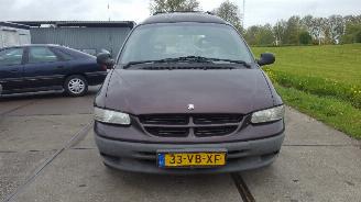 Salvage car Chrysler Voyager Voyager/Grand Voyager MPV 2.5 TDiC (VM_425CLIEE_36B) [85kW]  (01-1995/03-2001) 1998/9