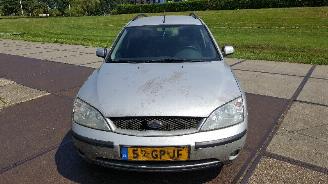Voiture accidenté Ford Mondeo Mondeo III Wagon Combi 1.8 16V (CHBA) [92kW]  (10-2000/03-2007) 2001/2