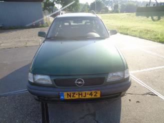 okazja samochody osobowe Opel Astra Astra F Caravan (51/52) Combi 1.6i GL/Club/GLS (X16SZR) [55kW]  (09-1991/01-1998) 1996/5