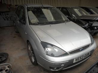 dommages caravanes Ford Focus ST170 2003/1