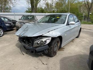 uszkodzony samochody osobowe BMW 3-serie 3 serie (E90), Sedan, 2005 / 2011 320i 16V 2006/4