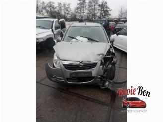 Voiture accidenté Opel Agila Agila (B), MPV, 2008 / 2014 1.0 12V 2012/2