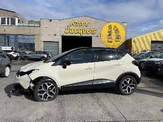 Salvage car Renault Captur INTENS 2018/1