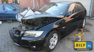 damaged passenger cars BMW 3-serie E90 320d \'05 2005/8