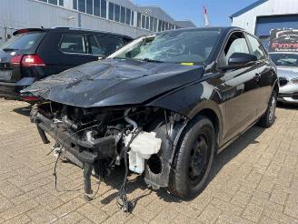 Auto da rottamare Volkswagen Polo Polo VI (AW1), Hatchback 5-drs, 2017 1.0 MPI 12V 2021/9