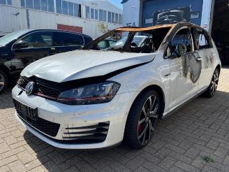Voiture accidenté Volkswagen Golf Golf VII (AUA), Hatchback, 2012 / 2021 2.0 GTI 16V Performance Package 2016