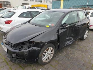 uszkodzony samochody osobowe Volkswagen Golf Golf VI (5K1), Hatchback, 2008 / 2013 1.6 TDI 16V 2011/1