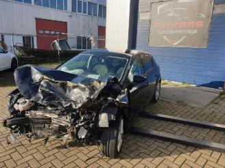 Auto incidentate Seat Leon Leon (5FB), Hatchback 5-drs, 2012 1.4 TSI ACT 16V 2017