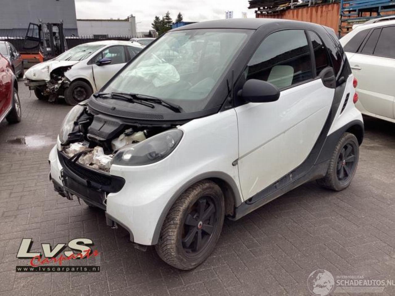 Smart Fortwo Fortwo Coupe (451.3), Hatchback 3-drs, 2007 1.0 45 KW