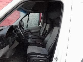 Volkswagen Crafter 35 2.0 TDI L4H2 maxi airco picture 14